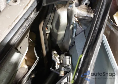 2000 Honda Civic Lx z USA, uszkodzony, nr VIN 1HGEJ667XYL038812